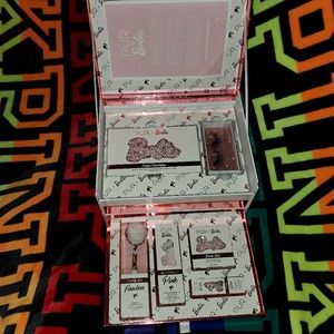 PUR COSMETICS BARBIE VAULT